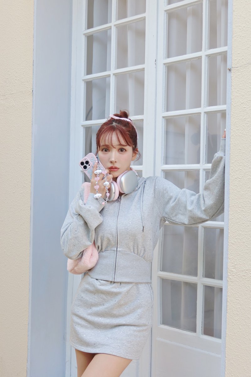 キラキラセットアップ
発売中です🎧🩷🪽

https://t.co/m0jRzZ6EHf https://t.co/4JiAOstiVO
