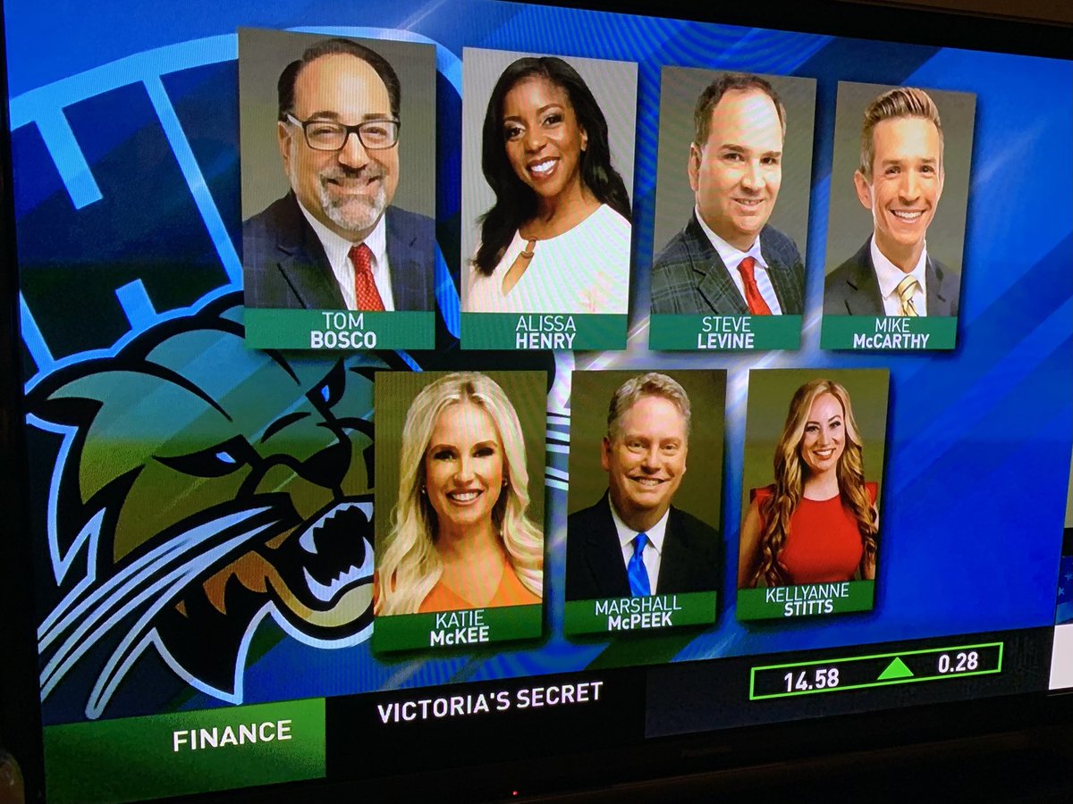 My man @tomwsyx6 with the @ohiou #Homecoming2023 shoutout! Proud to be among the @ScrippsOU @scrippsjschool grads now at @wsyx6! @AlissaHenryTV @stevewsyx6 @KatieWSYX6 @MarshallMcPeek @KellyanneStitts #OUOhYeah #GoBobcats #Ohio #OhioUniversity