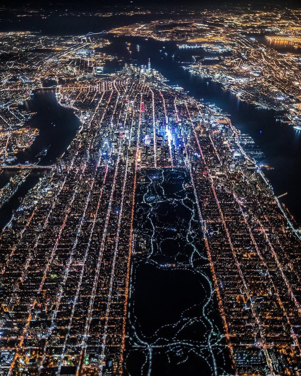 earthcurated's tweet photo. New York City Nights ✨ https://t.co/eJCnQ7t86H