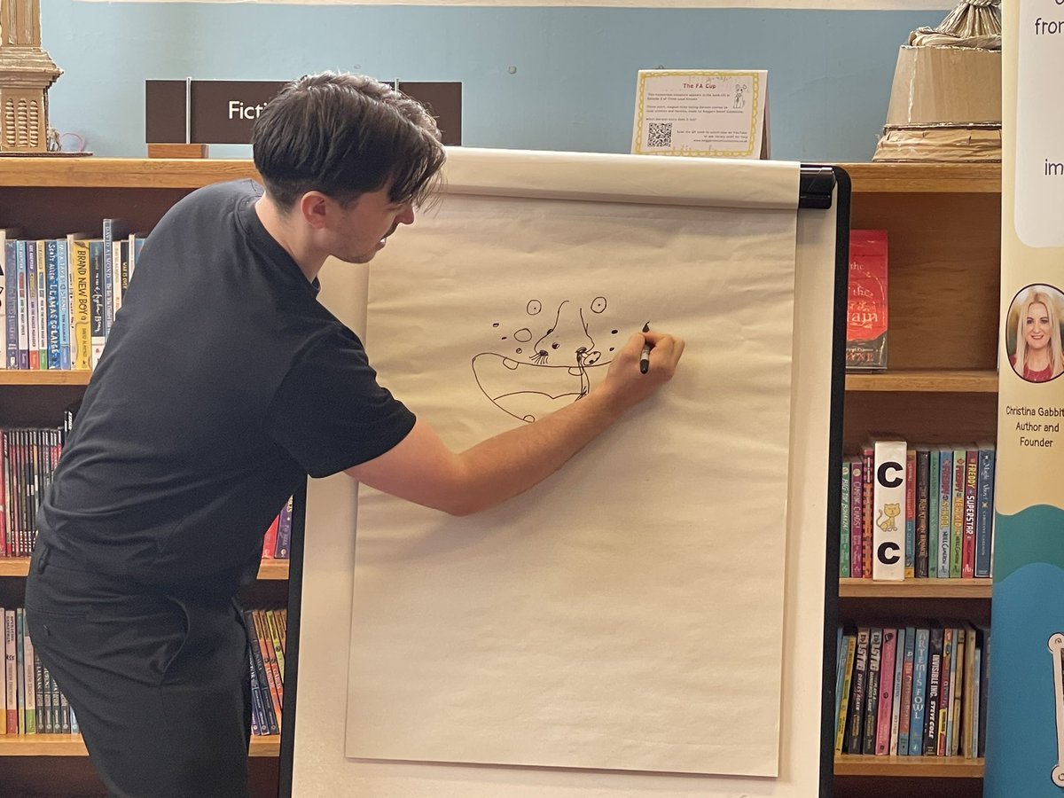 ChildrensLFests's tweet image. Next up the fabulously talented @IanMorris_22 in Darwen @BwDLibraries. Ian will be in Blackburn library from 1.30pm #LibrariesWeek #literacyforall