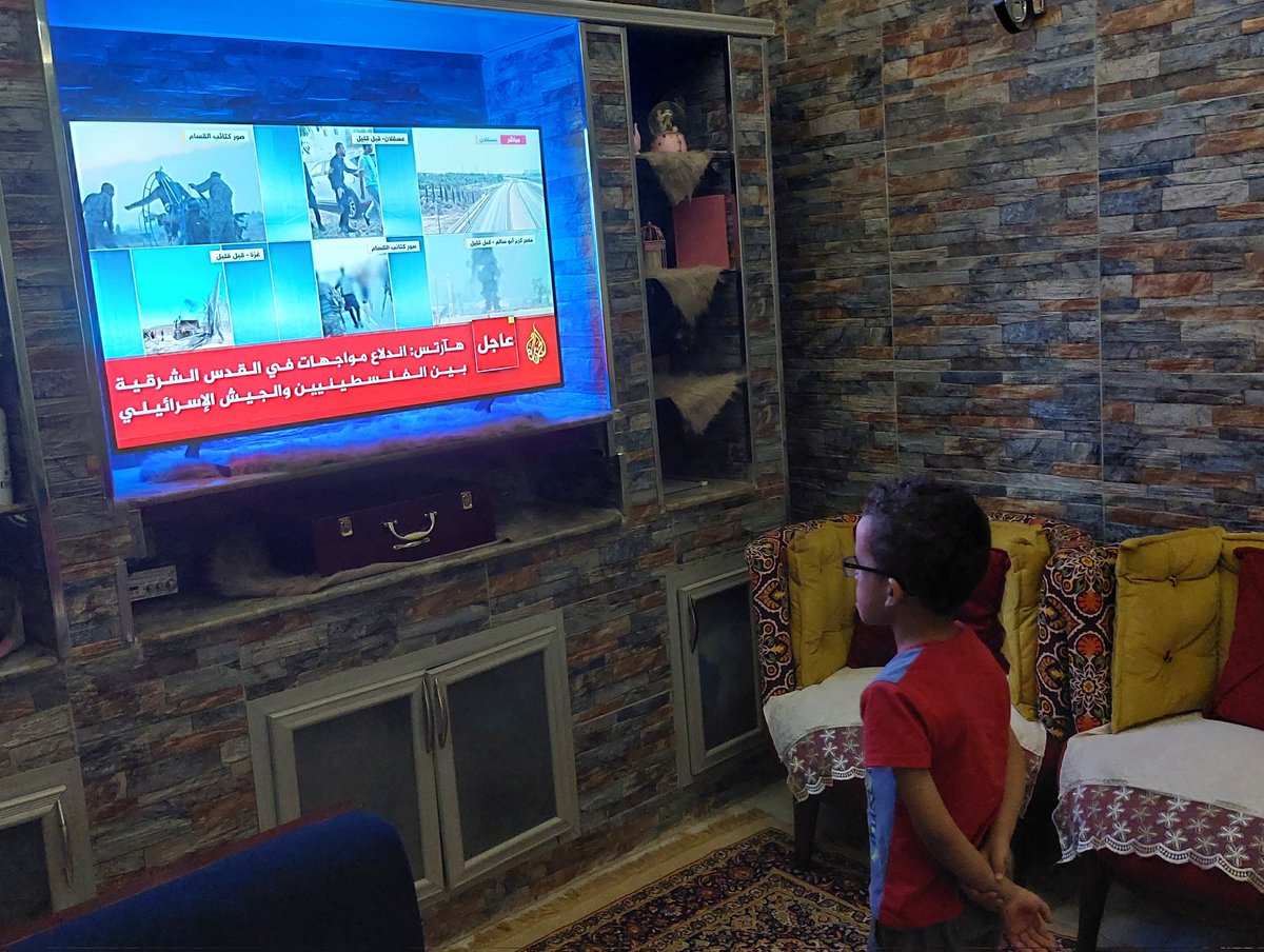 Almtnabby's tweet photo. علموا أولادكم أن فلسطين محتلة ، وأن المسجد الأقصى أسير ، وأن الكيان الصهي**ي عدو، وأن المقاومة شرف ، وأنه لا يوجد دولة اسمها  اسرا*** https://t.co/HPijKjpkLj