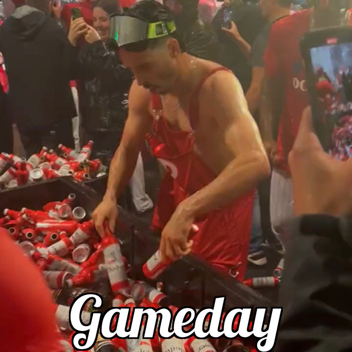 BarstoolPhilly's tweet image. WE’RE TALKING ABOUT THE FIGHTINS

#RedOctober