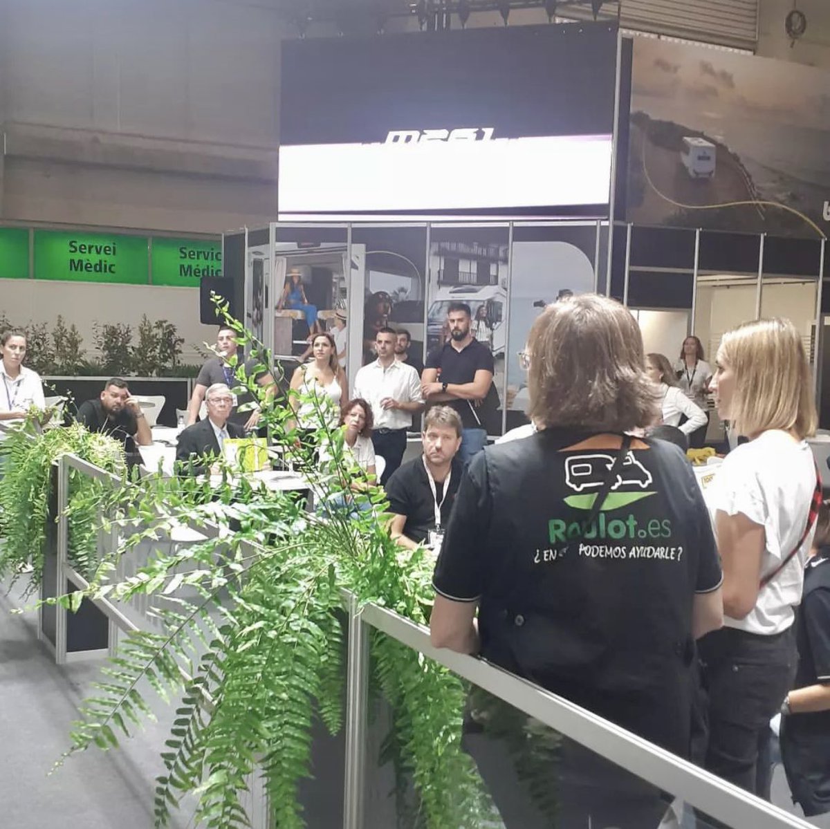 roulotcaravanas's tweet photo. 🚐 Todo listo y con nuestra mejor sonrisa en el #SalónCaravaning de #Barcelona
Os esperamos en el Stand de #benimar https://t.co/oKg1DEy7YU