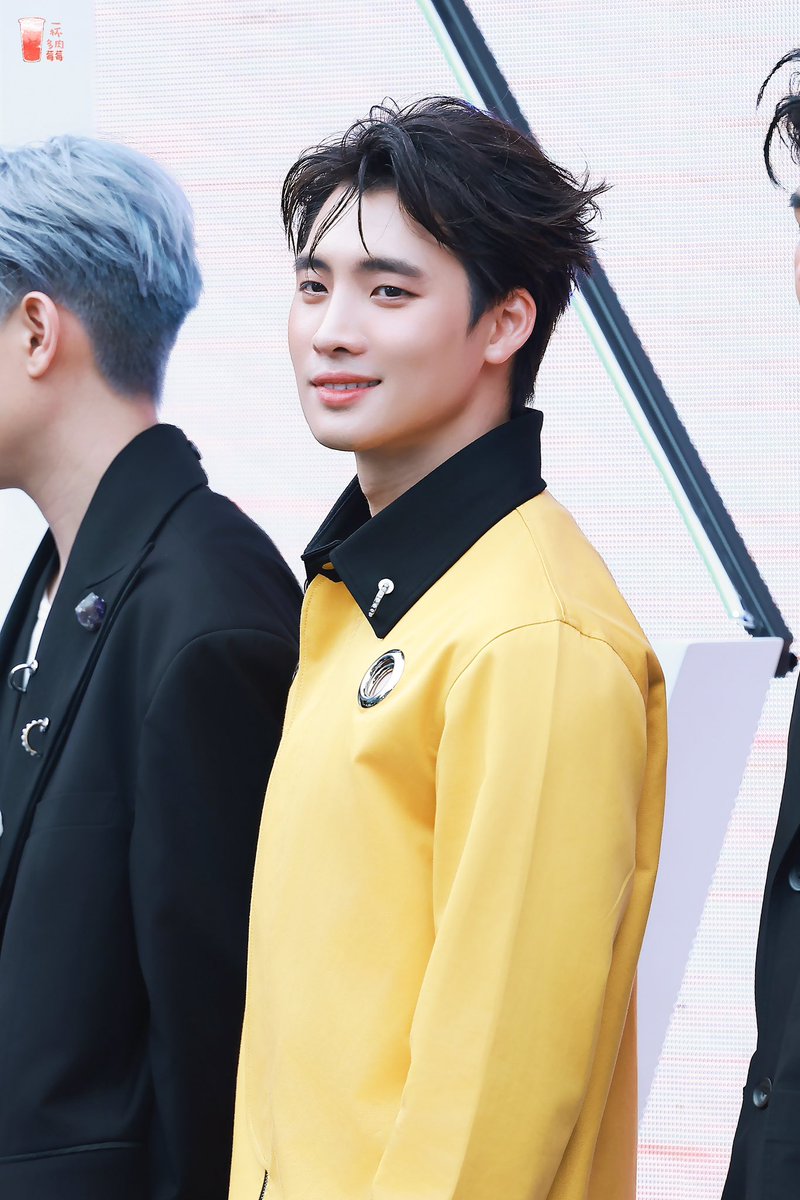 PICO_KST's tweet photo. Long time no see📸

@m34nismind
#MeanPhiravich 
#LEISUREPROJECTxUltimateTroop https://t.co/cQIE4u7omq