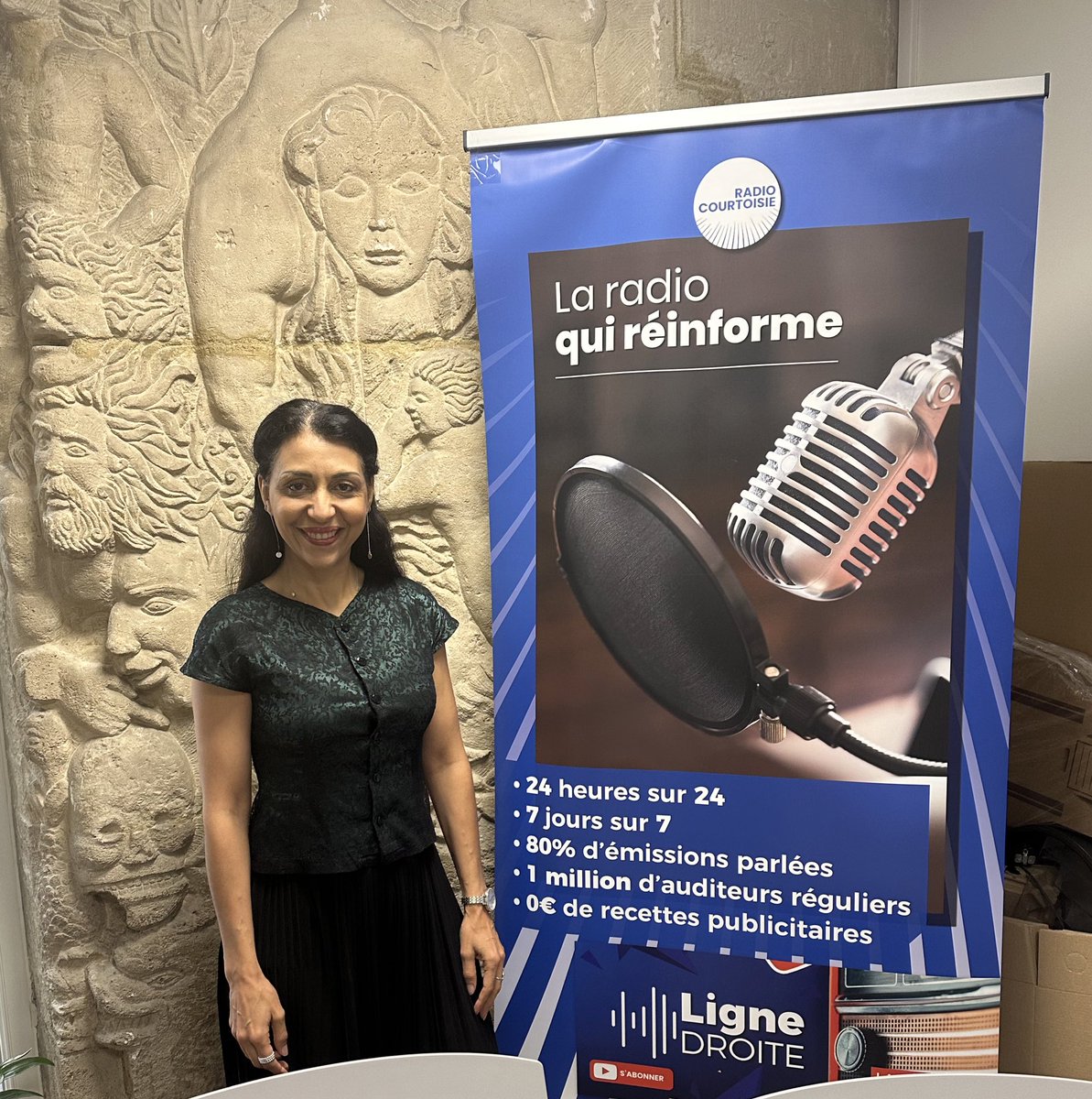 HendaAyari5's tweet photo. Ce matin j’étais en direct avec mon avocat maitre @MajsterNat92307 sur @radiocourtoisie pour parler de la situation de Christiane Leveuf victime du #sangcontamine et de la compagnie @AXA @AXAFrance et du #cyberharcelement dont j’ai été victime depuis mon dépôt de plainte contre Tariq Ramadan.
Merci à @BOROWSKIMIKE pour son invitation.