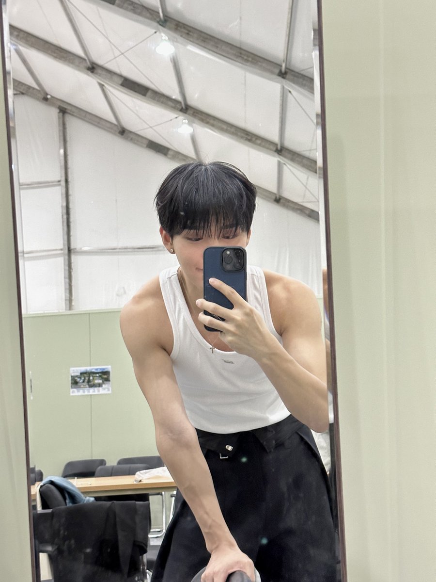 Clover990226's tweet photo. 김승훈 입덕 시작, 완전 크게 시작, 입덕 빵빠레 불면서 시작, 입덕 축제 시작, 입덕 클럽 오픈, 입덕 클럽 할인 이벤트 시작, 블랙입덕데이 이벤트 시작, 입덕 페스티벌 시작, 입덕 군악대 입장, 입덕 입학, 입덕 졸업 및 재입학, 입덕 복학, 입덕 파티 시작 https://t.co/2hoNBRoVGZ