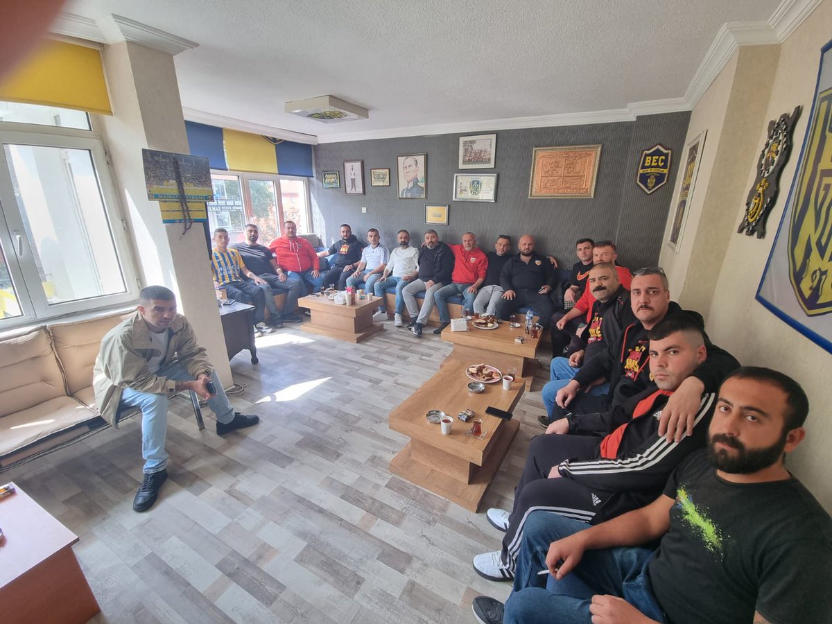 BekarEviTD's tweet photo. Ankara’ya deplasmana gelmiş bulunan Kayserispor @KapaliKale tribünündeki dostlarımızı derneğimizde ağırladık. Birlik ve beraberliğimiz daim olsun. https://t.co/ughqh9XzdG