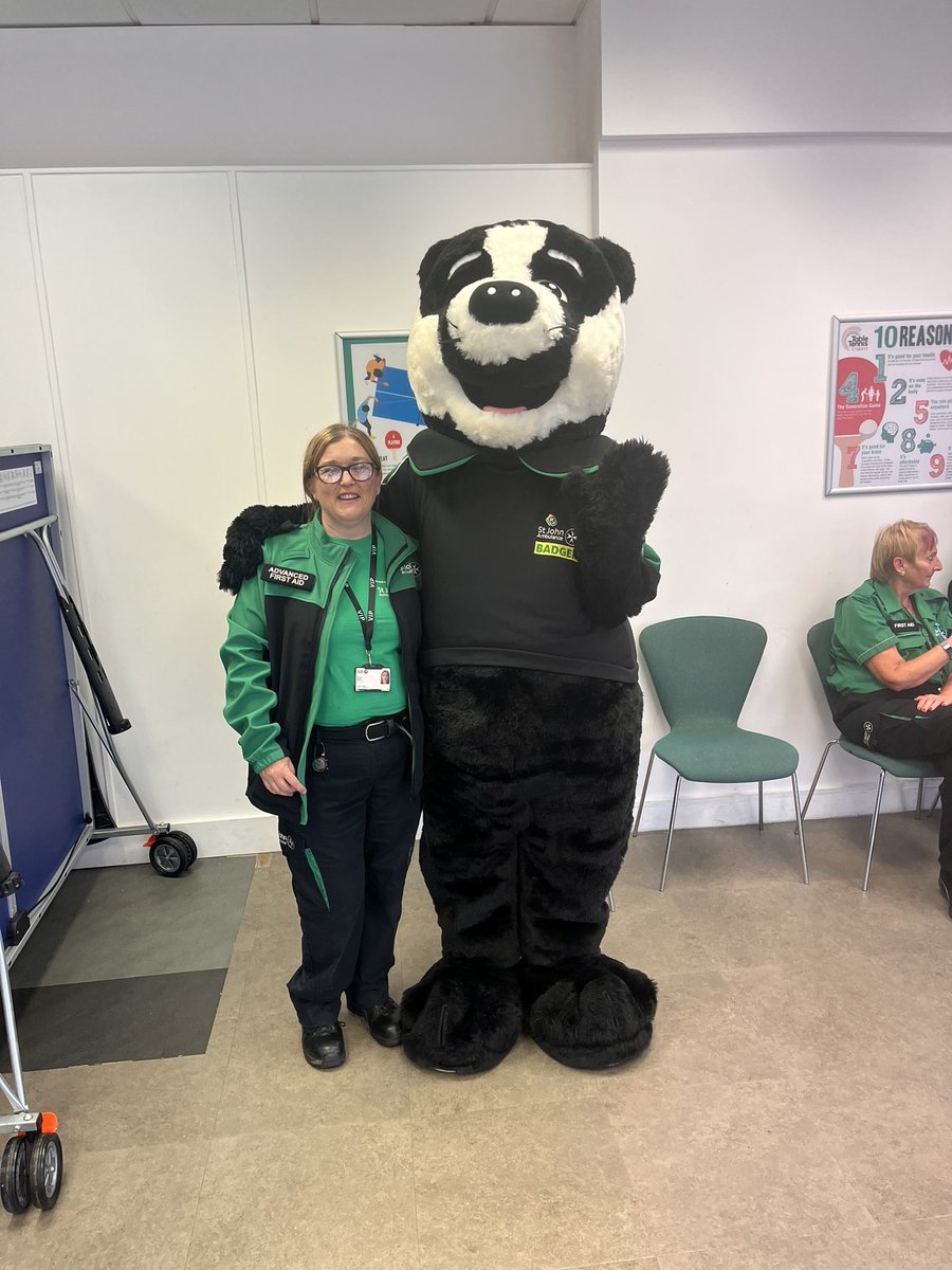 nicola dean tweet media