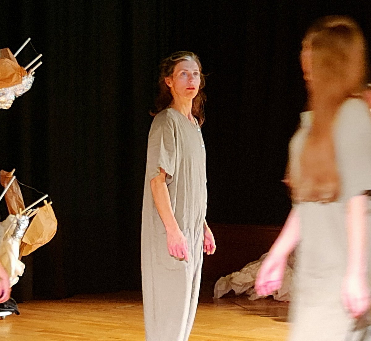 Sioe dawns LULLABY 4 MOTHER yn @TheatrSoar neithiwr @Arts_Wales_ Just w-ow! Angen pyjama day i prosesi popeth! 'a dance production by the Welsh Gravida Collective...to enable and promote creativity by artists who are also mothers' @PontioTweets nesaf pontio.co.uk/Online/default…