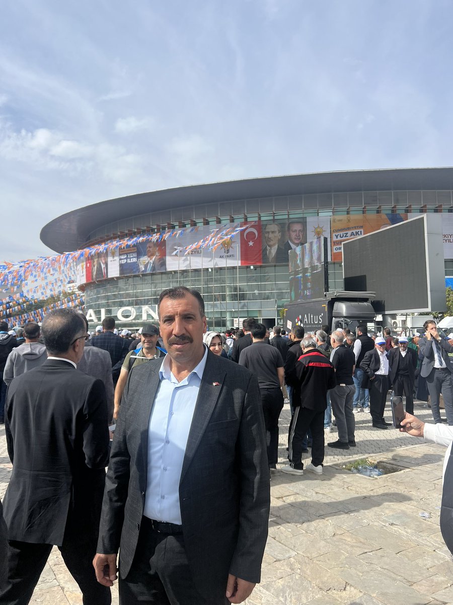 Türkiye Yüzyılı için…

#HepYeniHepİleri 🇹🇷🇹🇷🇹🇷

4. Olağanüstü Büyük Kongremiz 
Hayırlı Olsun…

<a href="/RTErdogan/">Recep Tayyip Erdoğan</a>