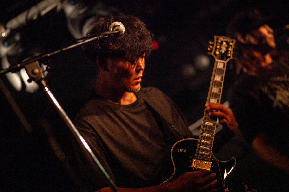 Ken_SC1's tweet photo. 今回はサポートメンバーを迎え、バンドセットでのライブとなります。

Gt.OZ @oz_guitar 
Ba.ABE @end_century 
Dr.ALEX @ALEX_oreyade 

地本千葉で初の有観客でのイベント主催となります。お楽しみに。

Photo by @AaaSpy https://t.co/UJNdJ0W4eQ