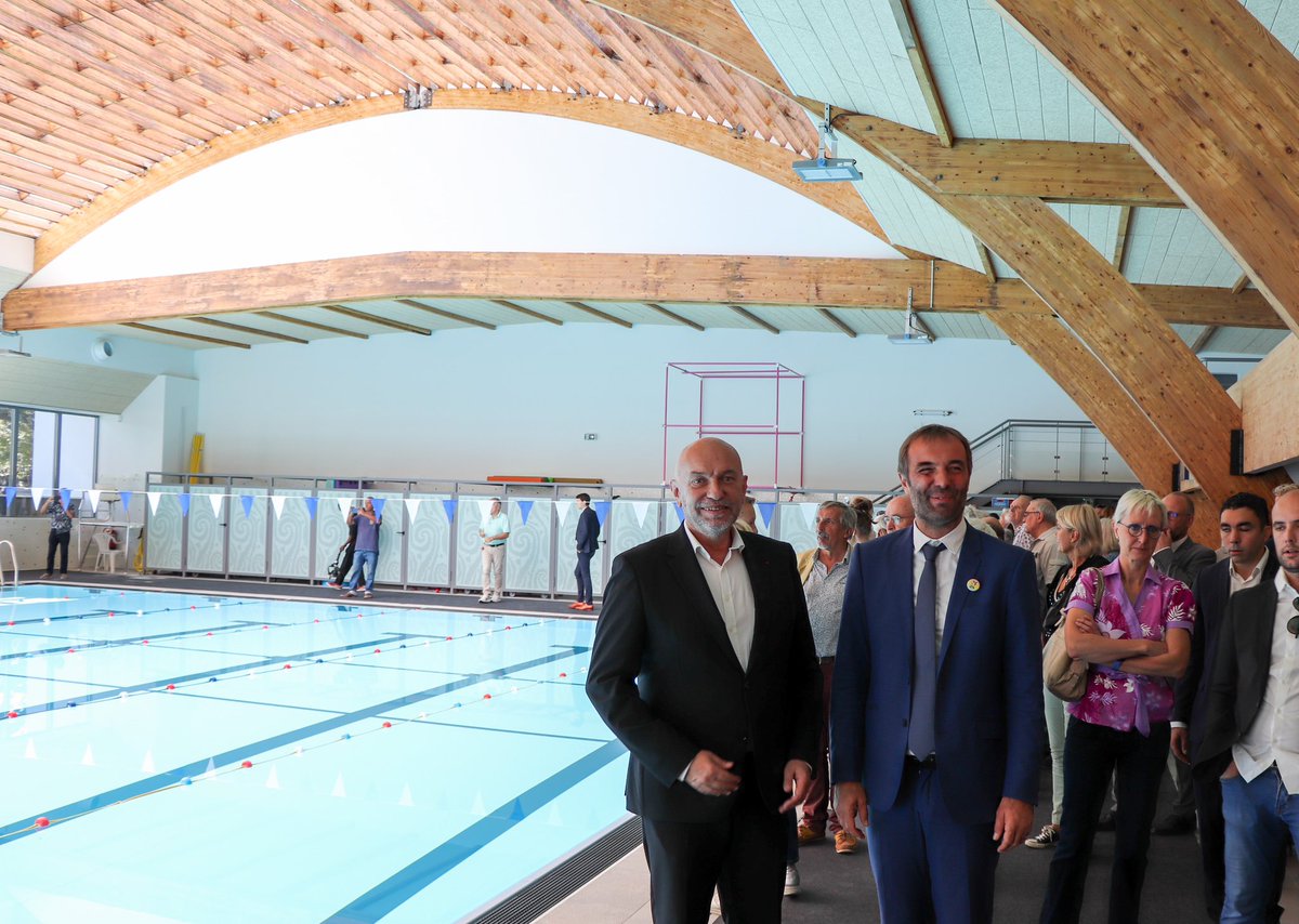 Philippe_Auge's tweet photo. Nouvelle vie pour la piscine de la Motte-Rouge qui porte dorénavant le nom de «Françoise et Yves Jarrousse». Je remercie vivement Montpellier Méditerranée Métropole, qui en assure désormais la gestion, d’avoir entrepris ces indispensables travaux de réhabilitation @montpellier3m https://t.co/xGUAepmHNw