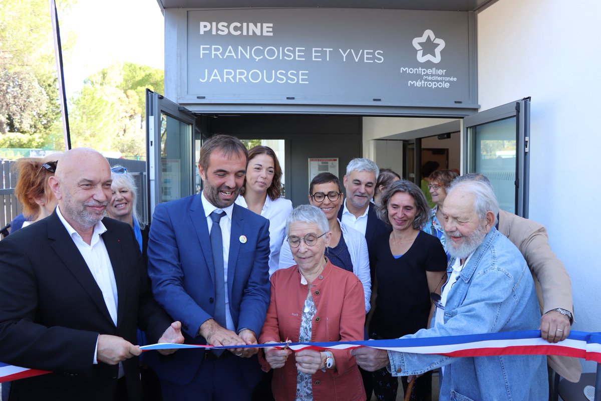 Philippe_Auge's tweet photo. Nouvelle vie pour la piscine de la Motte-Rouge qui porte dorénavant le nom de «Françoise et Yves Jarrousse». Je remercie vivement Montpellier Méditerranée Métropole, qui en assure désormais la gestion, d’avoir entrepris ces indispensables travaux de réhabilitation @montpellier3m https://t.co/xGUAepmHNw