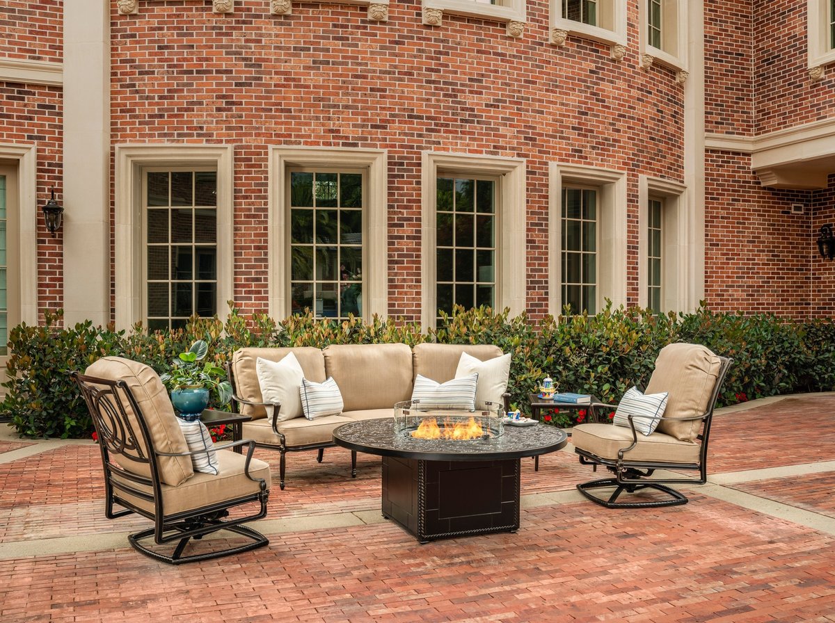 SupplySequoia's tweet photo. Bring #OutdoorLiving... To Life.
Enjoying precious moments with family &amp; friends or finding the right design and color #Gensun takes great pride in making sure your #OutdoorFurniture accomplishes both. Live life outdoors. #sequoiaoutback
Blog: https://t.co/aezhlwk6oP https://t.co/Rux2OEzSzW