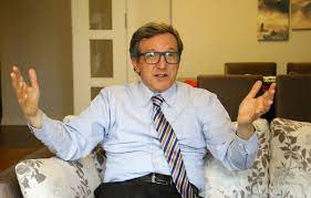 Karbon fiyatlaması ne anlama geliyor? Ve en çok kimleri ilgilendiriyor? Uluslararası ticarette karbon fiyatları nasıl belirleniyor? Erinç Yeldan’ın Hürriyet Gazetesi Söyleşisi: yesiliz.khas.edu.tr/arastirmalar/e…