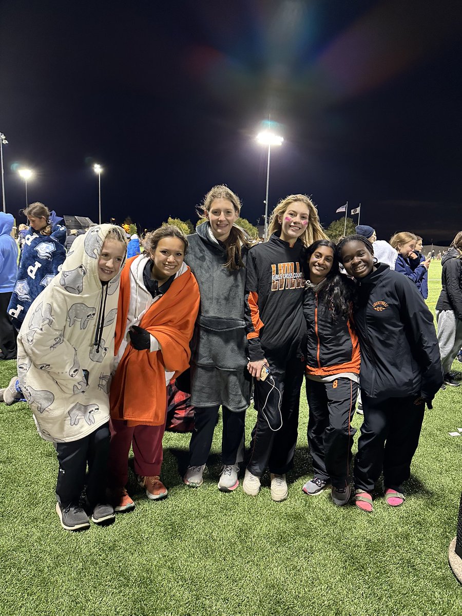 Amazing meet last night at Loyola flight night. Ladies ran some amazing times, fast course with a fun DJ!