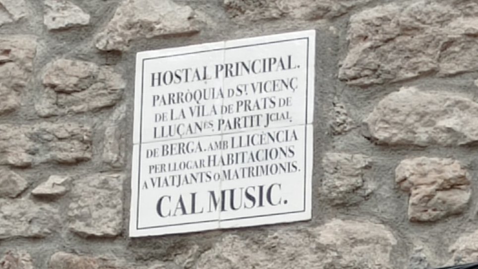 tallerlutier's tweet photo. Coneixeu alguna casa o indret que porti per nom Cal Músic o similar? Ens podeu escriure a lutier@catmusica.cat o deixar-nos un comentari just aquí sota. Si voleu saber de què va aquesta història escolteu a partir del min. 46' d'aquest àudio: https://t.co/DLEuGToMoZ
Feu-ho córrer! https://t.co/tnGK1C0rF9