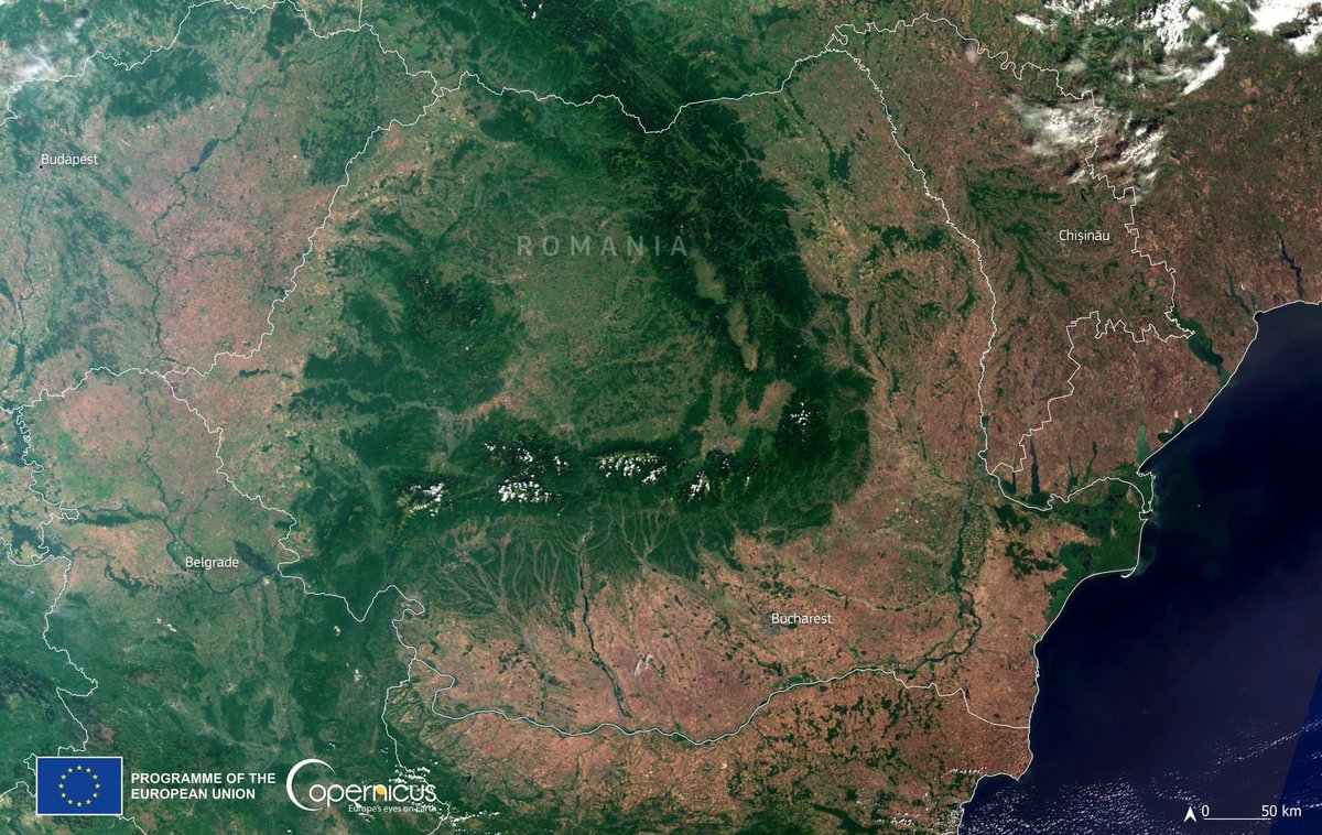 Comisia Europeană (@rceromania) on Twitter photo 📸: România 🇷🇴 surprinsă recent din spațiu (<a href="/CopernicusEU/">Copernicus EU</a>)
🏔️ Munții Carpați sunt considerați o zonă de biodiversitate deosebită, găzduind o floră și faună unică. 📸: România 🇷🇴 surprinsă recent din spațiu (<a href="/CopernicusEU/">Copernicus EU</a>)
🏔️ Munții Carpați sunt considerați o zonă de biodiversitate deosebită, găzduind o floră și faună unică.
