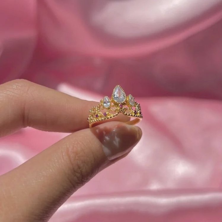 LA CORONA DE RAPUNZEL EN ANILLO, quien me lo compre me lo pone 🤭