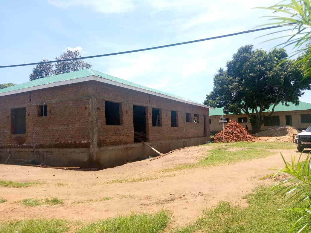 Arua: Ongoing @OPMUganda construction of; a theatre, a level II laboratory and housing units for Doctors and Nurses at Bondo Health center IV through DRDIP with funding from the @WorldBank.