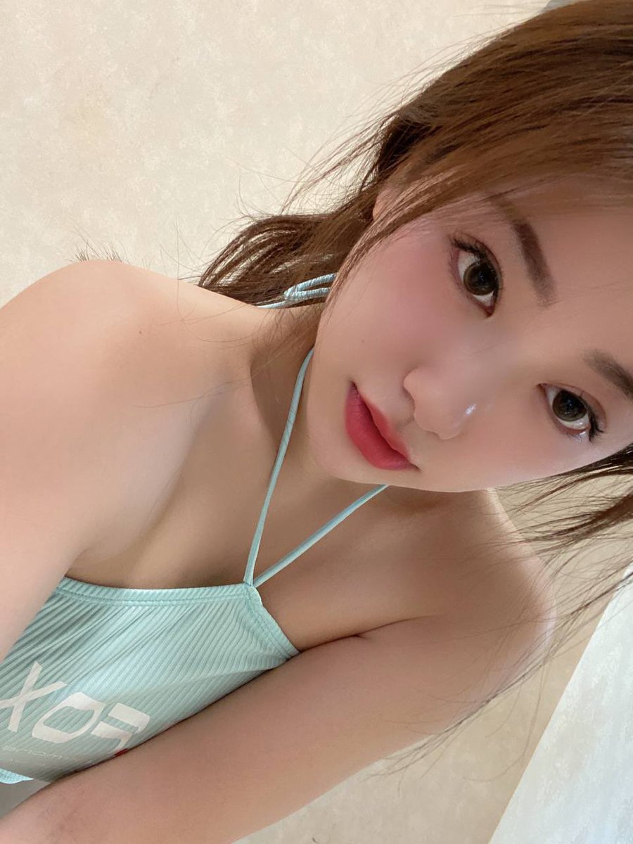 naiping889's tweet photo. @undressll @kechunyaoll 你们所说的，你们到底有多大根，，有多持久，有多威猛，有几分真实，要获得我的认可，就是来线下单杀我，已经摆好姿势，厉害不厉害弄进来才知道呢🤫 来试试？😏 https://t.co/RRwlwlh2J8