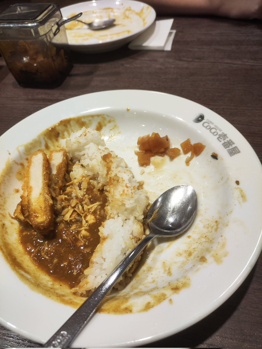 tw_o_shake's tweet photo. 食べ方変ですか？？ https://t.co/9Sfx6vxDyh