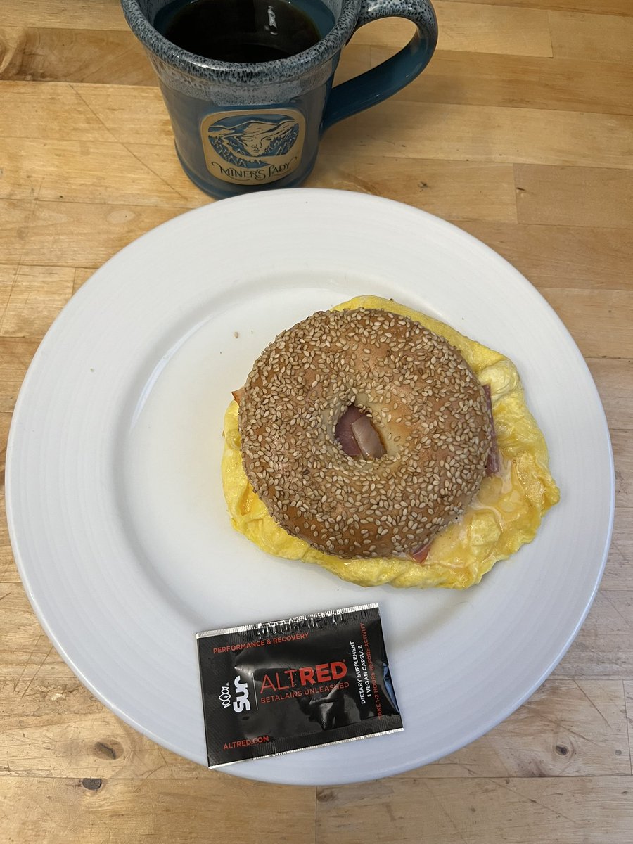 XAVIERJOEYJOE's tweet image. Pre workout 🏋️‍♂️ #altred @SurPhyto Betalains unleashed