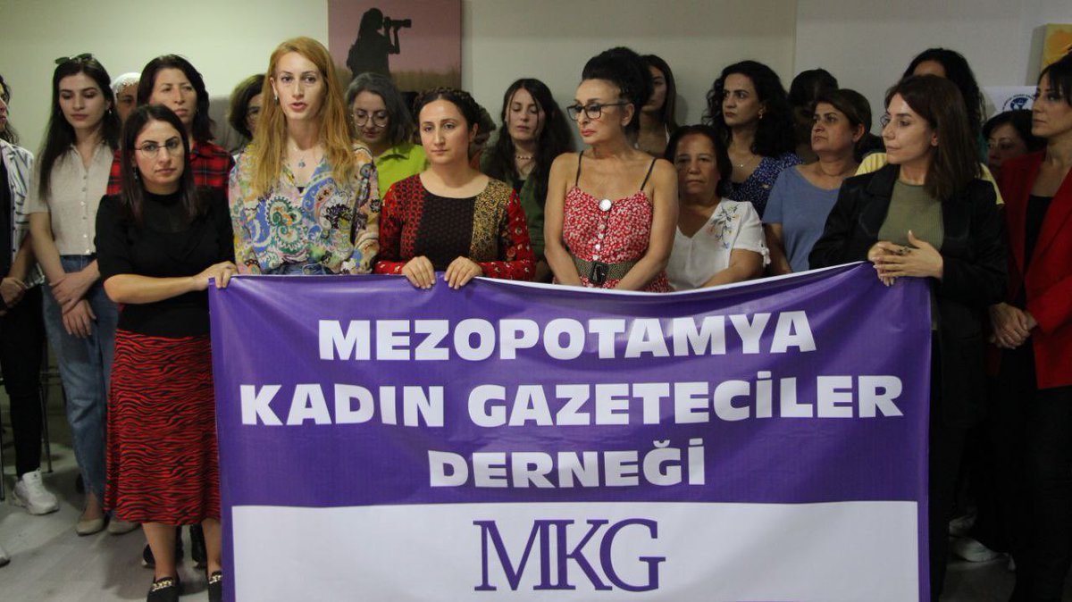 demamedkadin's tweet photo. İl Eşsözcümüz #PınarSakıkTekin, milletvekillerimiz #CeylanAkça, #Adaletkaya ve yöneticilerimizle birlikte Mezopotamya Kadın Gazeteciler Derneğinin açılışına katıldı. https://t.co/KqwTNE0fy0
