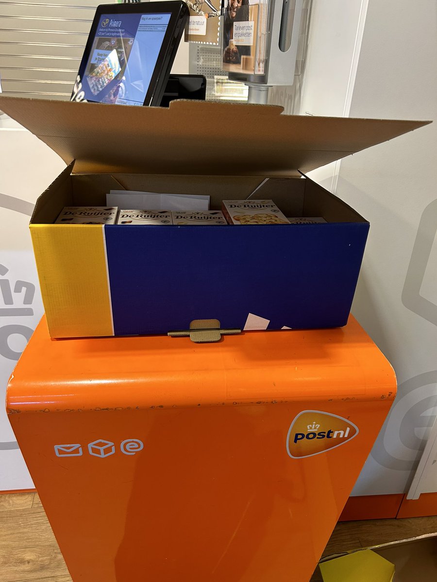 uefacoef's tweet photo. And so the journey begins!

7 kilos of “Hagelslag” and “Vlokken” from 🇳🇱The Netherlands to 🇫🇴Faroe Islands https://t.co/nEH4njbs46