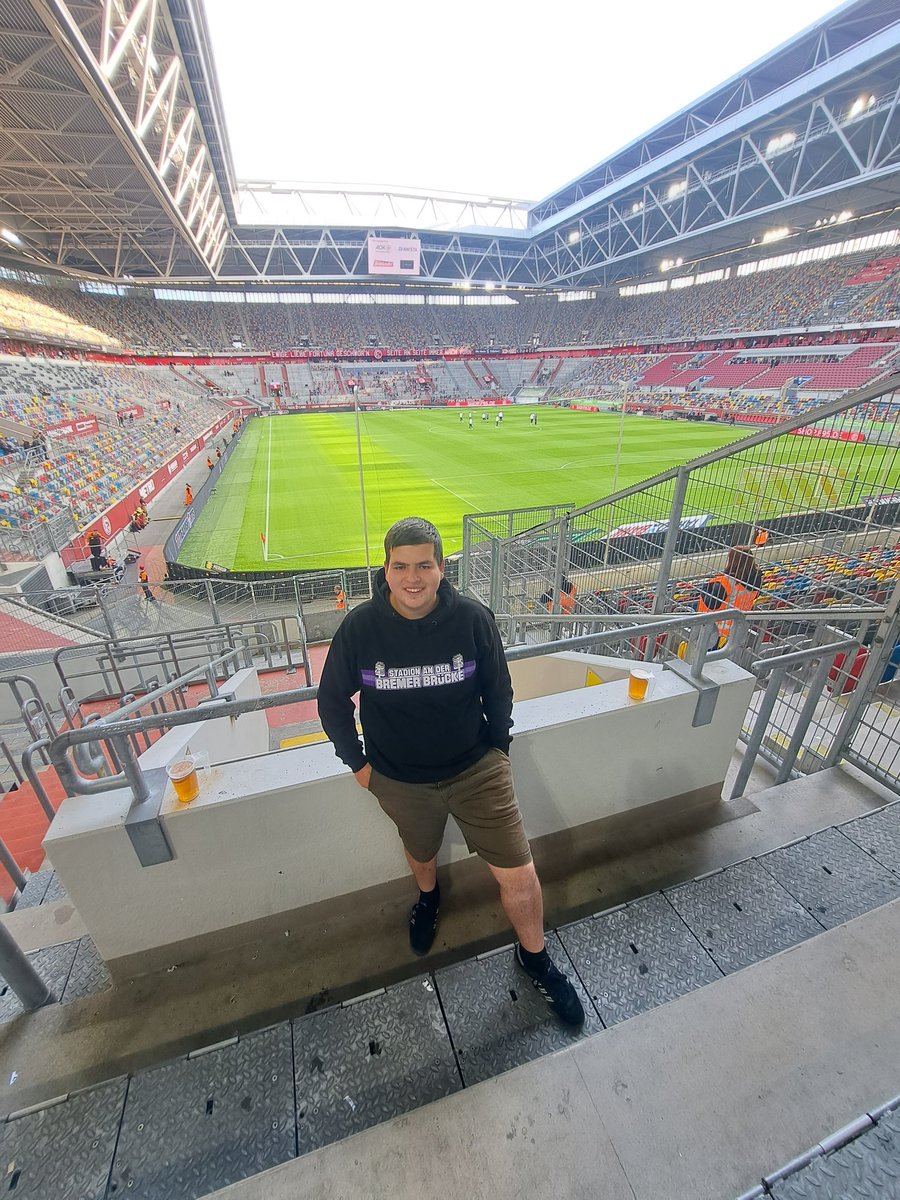forzaeagles1902's tweet photo. #f95OSN
Mooie awayday met me vader en een mooi doelpunt op het eind voor een puntje 🟣⚪️💪 https://t.co/2O48seJSDn