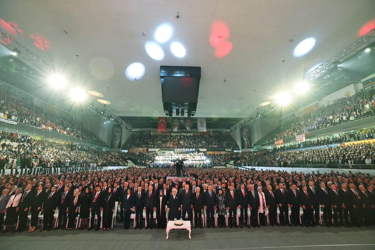 jsarieroglu's tweet photo. 4.Olağanüstü Büyük Kongremiz ülkemize, milletimize ve partimize hayırlı olsun. 

Yeni dönemde görev alan arkadaşlarımızı kutluyor, başarılar diliyorum. 

#HepYeniHepİleri https://t.co/QRvZD5Twwx
