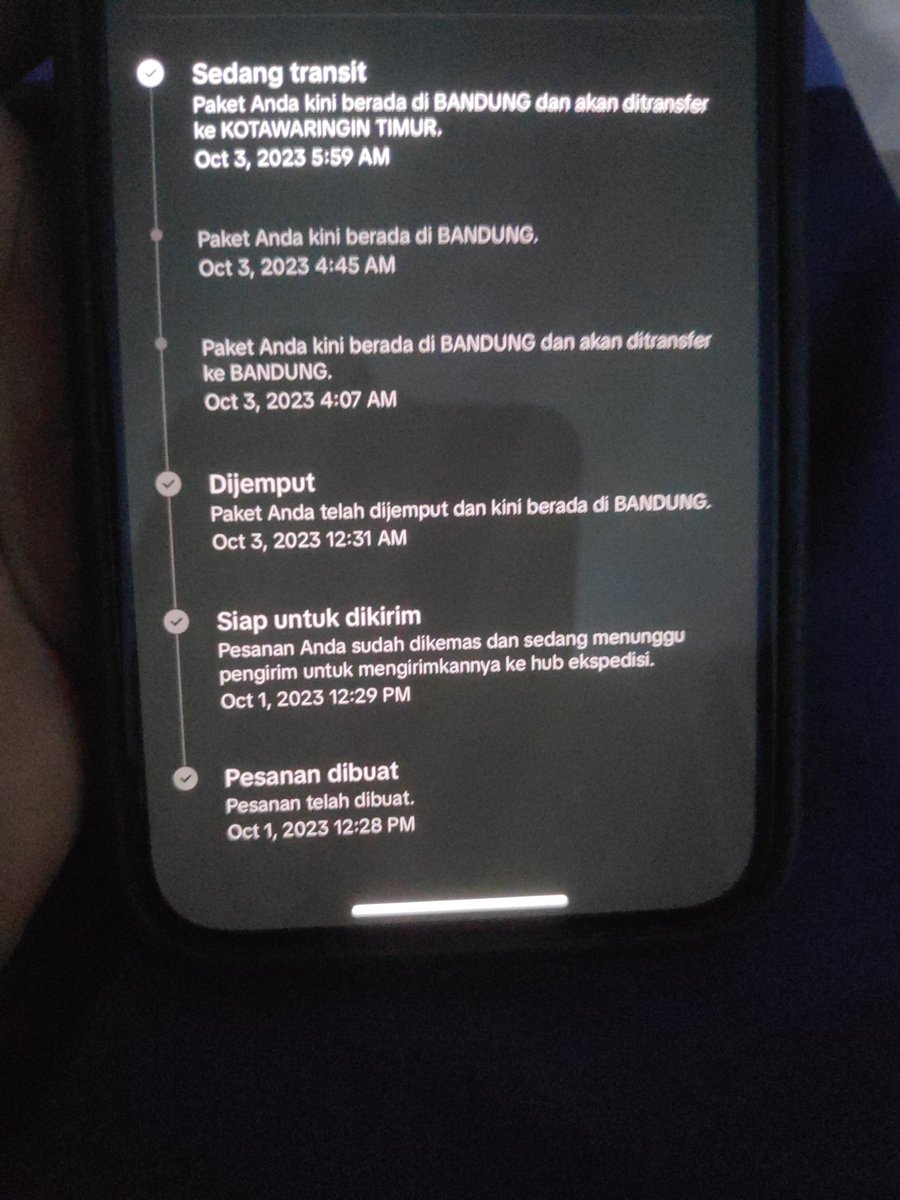Parah banget <a href="/jntexpressid/">J&T Express Indonesia</a> ini udah tanggal 7 artinya sudah 4 hari resi ini ga update dan ga ada kabarnya.
