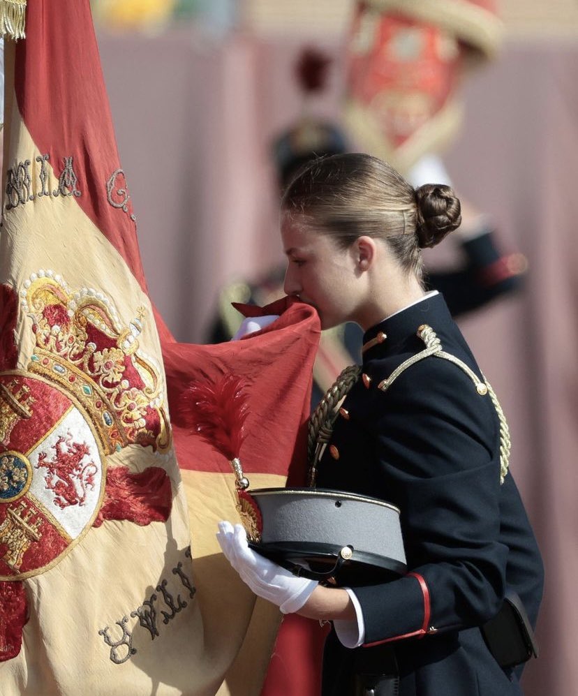 cayetanunuu's tweet photo. Lealtad , orgullo y defensa de nuestra nación❤️
Servir a España hasta morir 🇪🇸 https://t.co/vw9XlQ1DCT