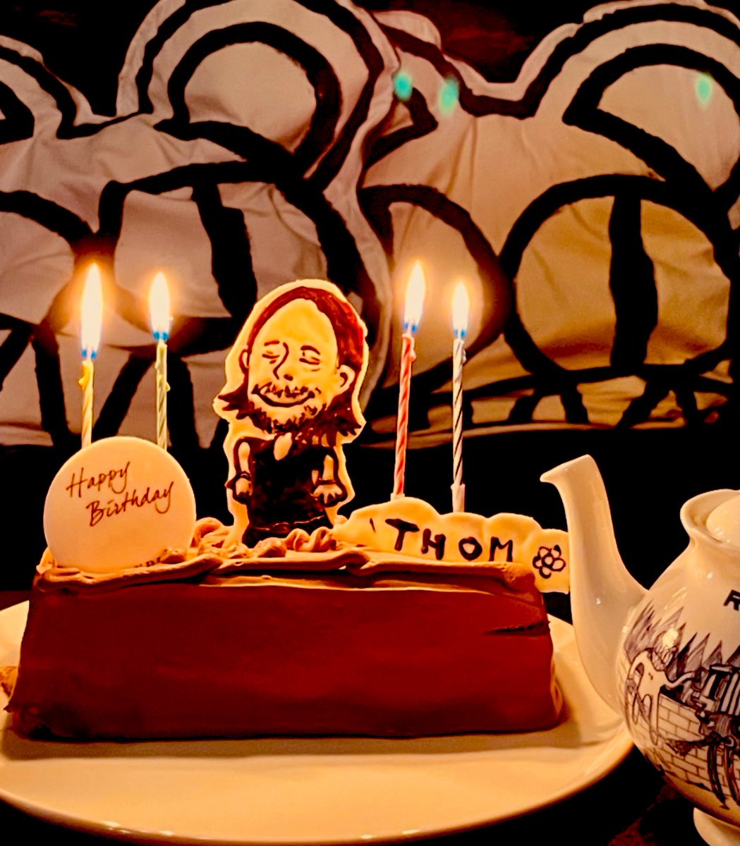 Y_Grrrr's tweet photo. Happy Birthday Thom🎈
Hope your day is filled with lots of love, laughter, and happiness:) https://t.co/Iul2f4dtcE