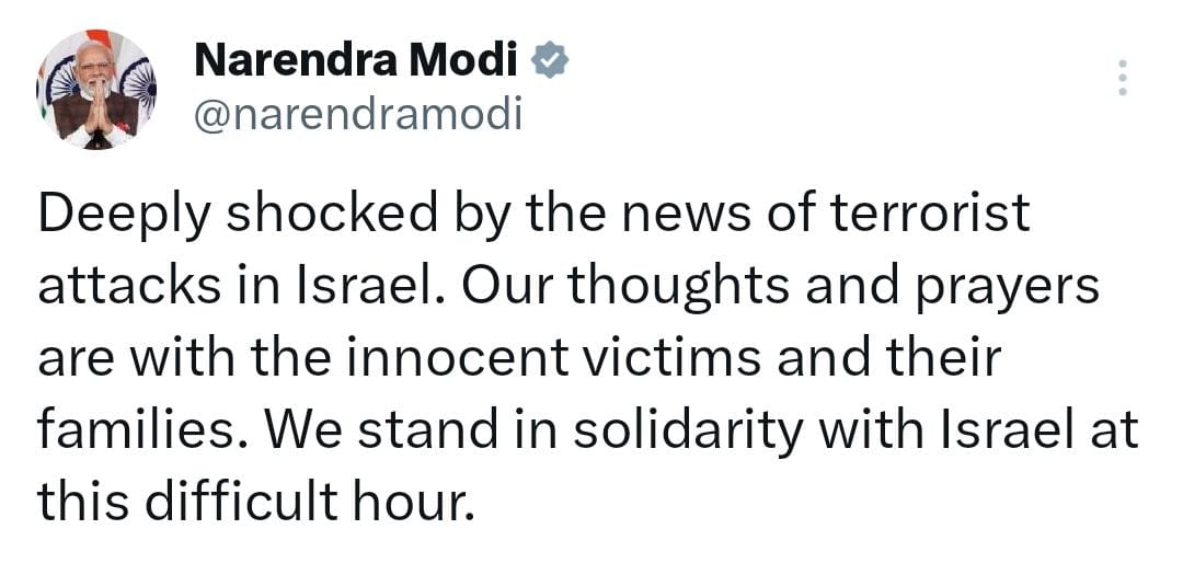 kaankit's tweet photo. #Israel पर हुए हमले पर भारत के प्रधानमंत्री का बयान:

"इजराइल में आतंकवादी हमलों की खबर से गहरा सदमा लगा है।  हमारी संवेदनाएँ और प्रार्थनाएँ निर्दोष पीड़ितों और उनके परिवारों के साथ हैं।  हम इस कठिन समय में इज़राइल के साथ एकजुटता से खड़े हैं।"

#Israel
#IsraelUnderAttack 
#Palestine 
#Hamas