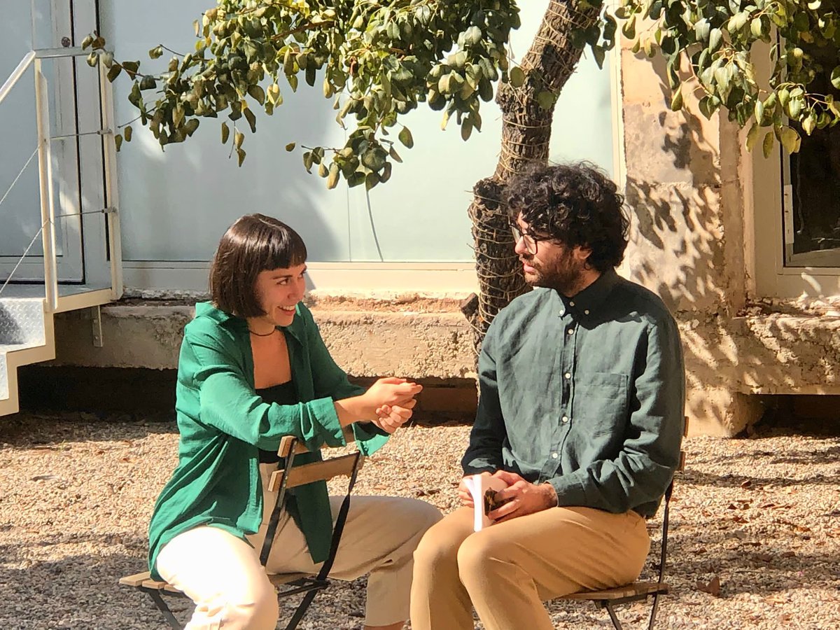 LaFatal_'s tweet photo. Continuem explorant formats i possibilitats.
Avui funció de #microteatre a càrrec de la companyia @CiaInhabitants.
Sensacional! https://t.co/AM2godOT0B