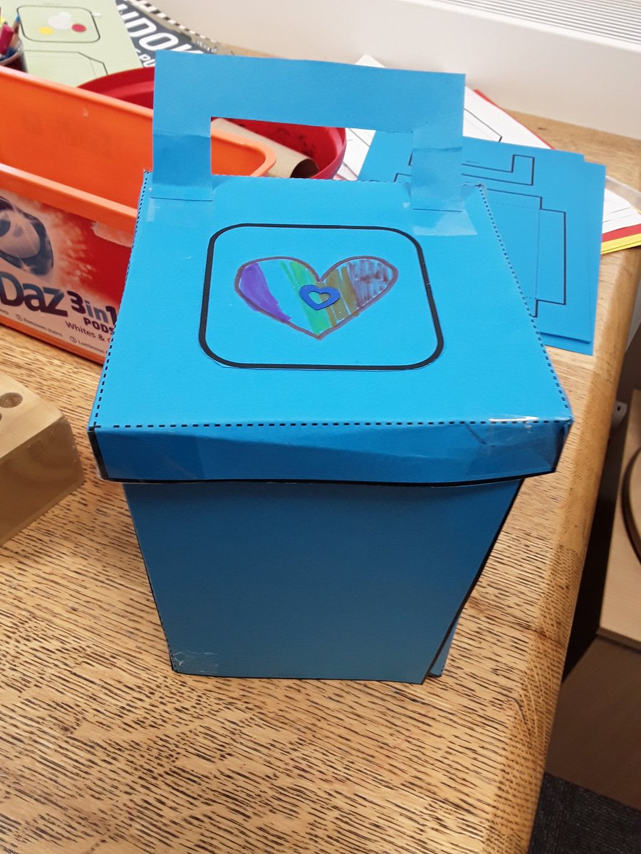 WFlibraries's tweet photo. More #recyclebins made at #StanleyLibrary for #Greenlibrariesweek https://t.co/0Dd9cIG5JT
