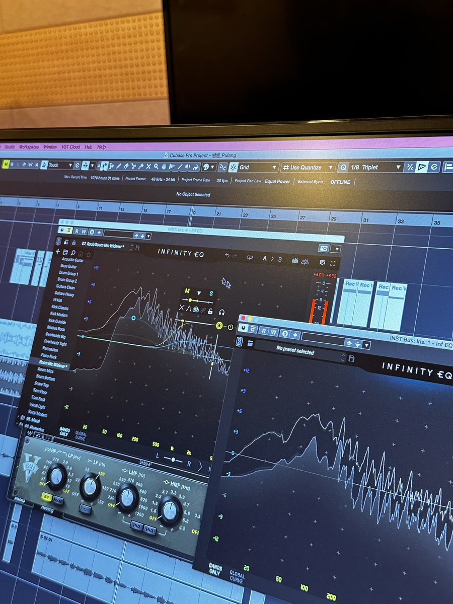 Guess What again😏