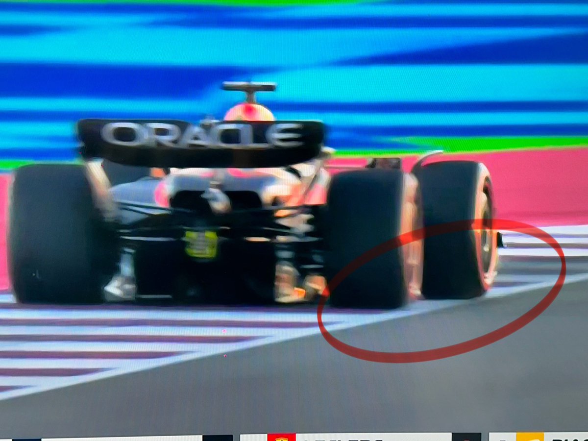feliperduran's tweet photo. @Formula1TOTAL1 Robo el de la @fia, en favor de Max Verstappen https://t.co/sekImHVldF