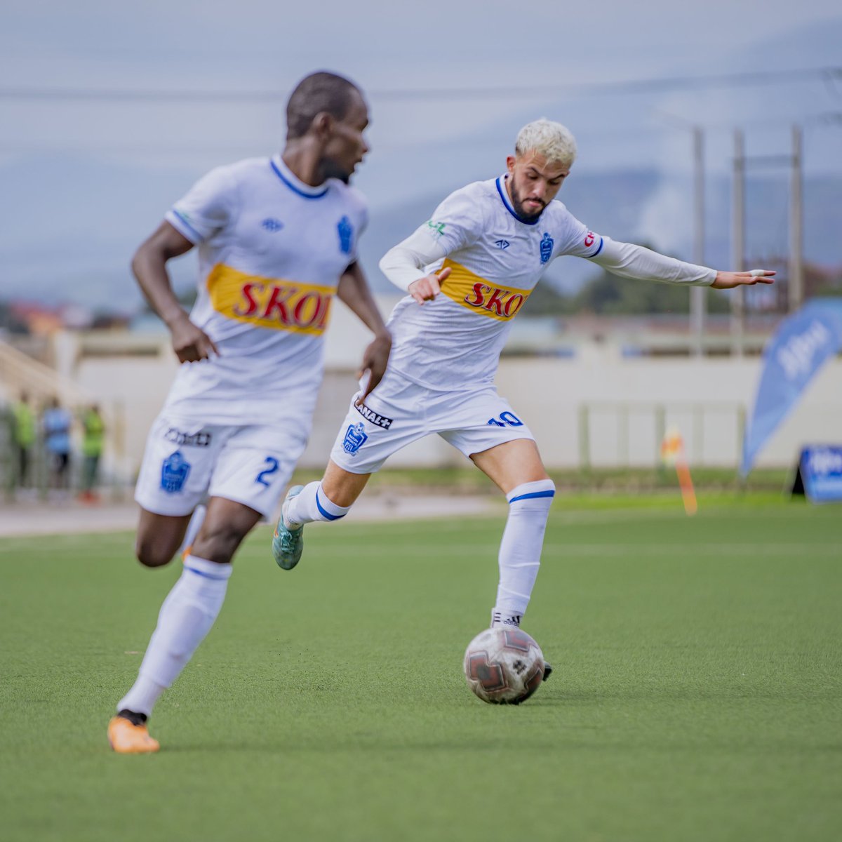 rayon_sports's tweet photo. #PNL #MARay
70’
Marines FC 1-2 Rayon Sports
#Gikundiro https://t.co/aVZt1fZzBI