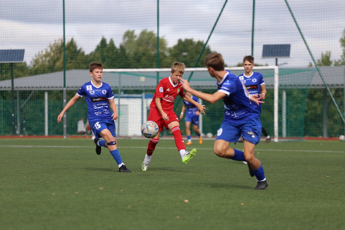 APMiedziLegnica's tweet photo. ⏱️ 40' Koniec pierwszej polowy. Stilon prowadzi po rzucie karnym.
---
Miedź Legnica 0️⃣:1️⃣ Stilon Gorzów
#CLJU15
#MIESTI https://t.co/29Xi3sEK6A
