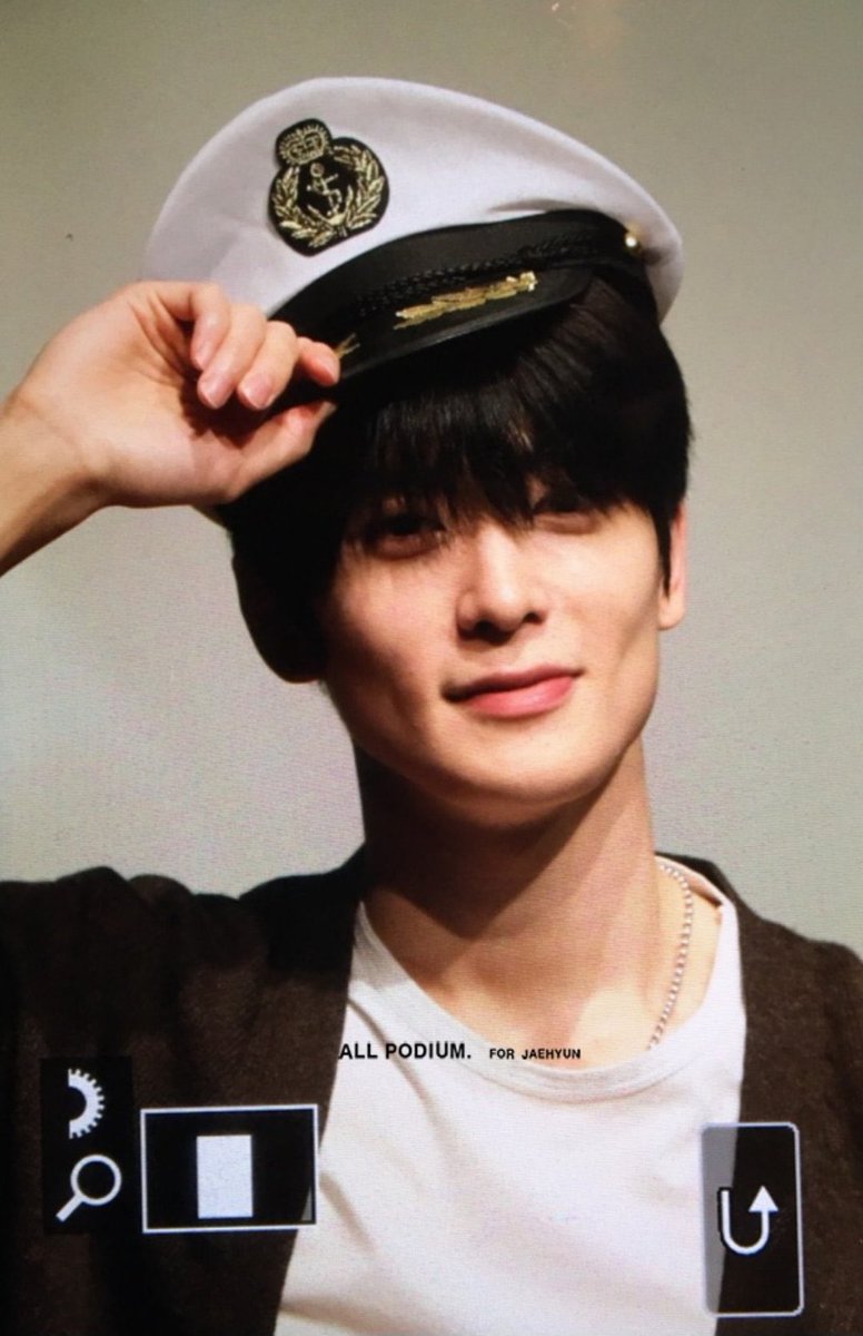 jaehyunpetals's tweet photo. captain Jeong Jaehyun 👨‍✈️ https://t.co/M6pOigCCIu