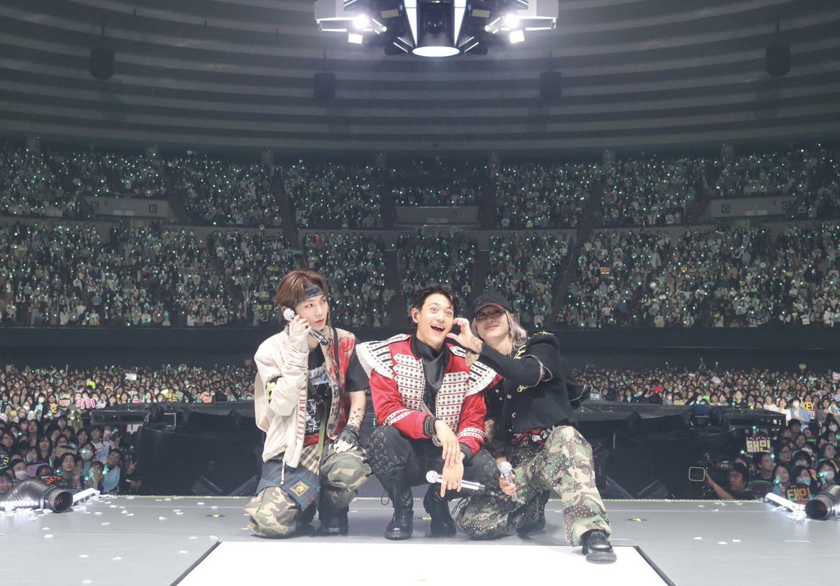 shinetter's tweet photo. SHINee WORLD VI - PERFECT ILLUMINATION in OSAKA Day2🩵
#SHINee #SHINee_WORLD_VI https://t.co/7EysSmh4DE