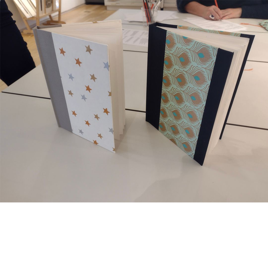 NorthernPrint's tweet image. Thanks to all that attended the Hardback Bookmaking workshop with Ruth McCann last week. For more bookmaking opportunities  visit: buff.ly/40jCdOS 

#bookbinding #bookmaking #bookbindersofinstagram #bookbindingworkshop #creativelearning #letscreate