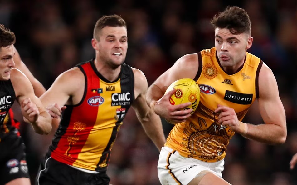 HawkTalkPod's tweet image. Third place in this year&apos;s Peter Crimmins Medal...

The Irish Enforcer, the Celtic Warrior CONOR NASH! 

Incredible season from the big man. A straight-up star of this Hawthorn line-up, an essential midfield cog. A jump from 12th in last year&apos;s count to 3rd this year. 

#PCM2023