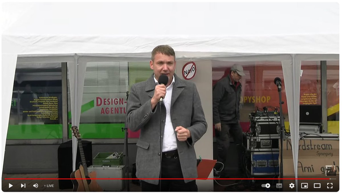 BRechercheteam's tweet photo. 5 // #Ramstein 07.10.23 / Weitere Redner: #ChristophHörstel (Chemtrail-Fachmann, #NeueMitte) und #AndréPoggenburg (Ungetrübt Media, Ex-AfD, Ex-ADPM). Dem Hörstel is wohl langweilig. https://t.co/ArVmKYm0h2