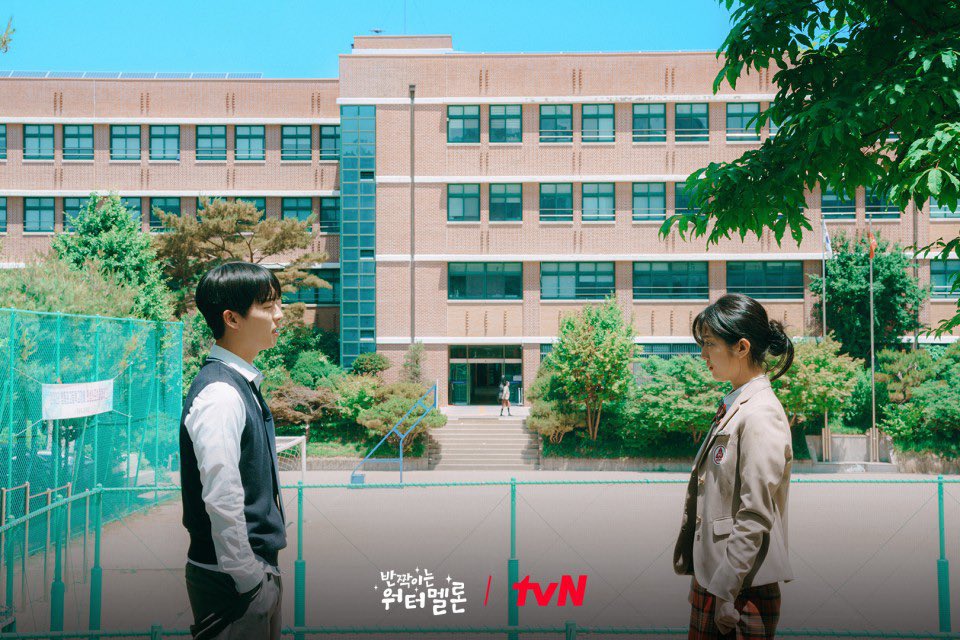 chwfilm's tweet image. “you can’t handle this by yourself.. if you need my help let me know”