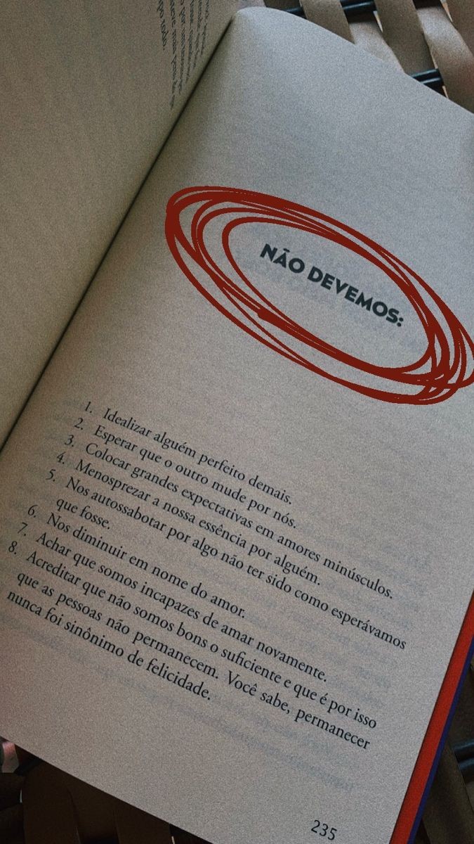 catchxme's tweet photo. primeira celebridade, roupa, citação e foto estética no seu pinterest é sua vibe. https://t.co/eA9wxslpbH