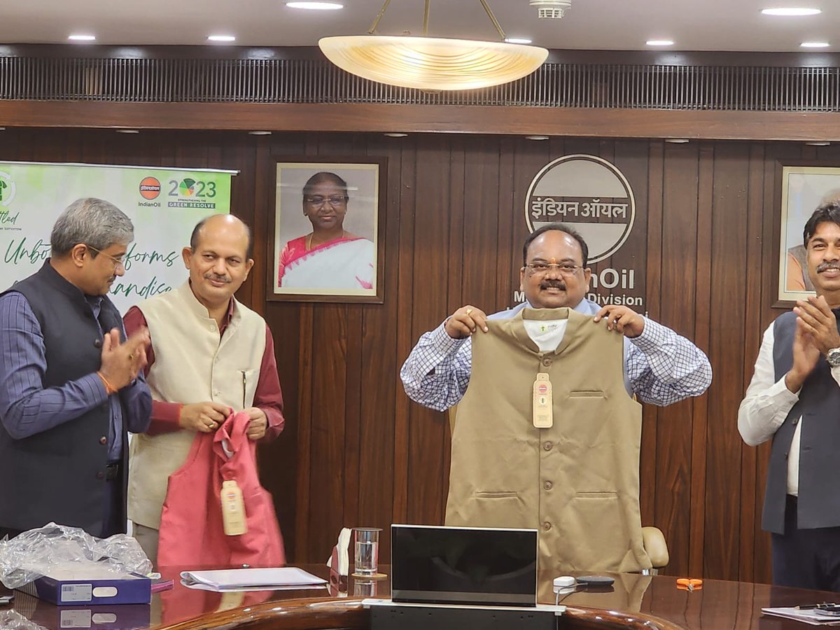 DirMktg_iocl's tweet photo. Unbottled - A shining example of #IndianOil's green commitment. 

Today we embarked upon a journey that received rousing support from our Honourable Prime Minister of India who wore our #Unbottled jacket made from recycled PET bottles during the parliament session last year. 

We rolled out eco- friendly uniforms for our brand ambassadors - frontline energy workers. 

IndianOil has consistently been at the forefront of implementing cutting-edge and sustainable solutions, and once again we have demonstrated our mettle through this #Unbottled campaign that serves as a perfect example of the waste to wealth concept.

#GreenIndianOil 
#PehleIndianPhirOil 
#SustainabilityInEveryStitch 
#BeyondTheBottle