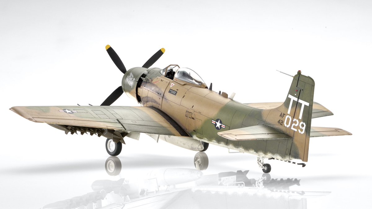 タミヤ 1/48 ダグラス A-1J スカイレイダー アメリカ空軍 製作：木村